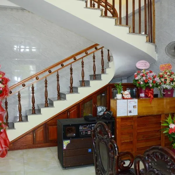 Hoang Ngoc Motel，位于Bạch Mã的酒店