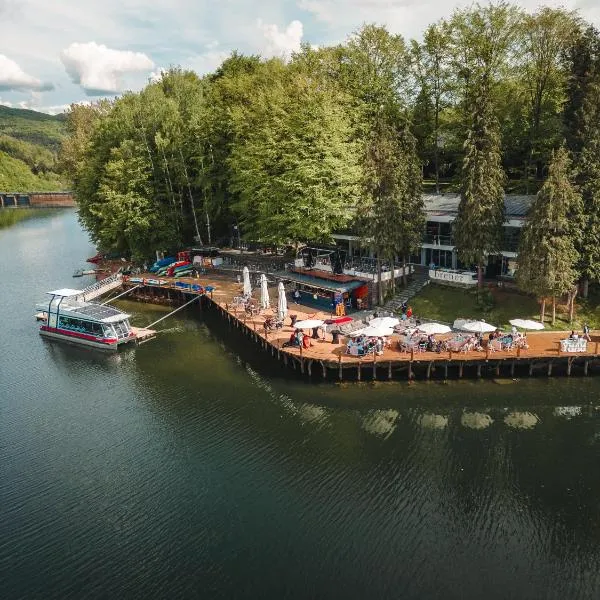 Adventure Lake Resort - Simared，位于巴亚马雷的酒店