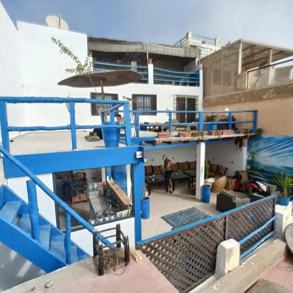 Hostel The Endless House Anchor point，位于塔哈佐特的酒店