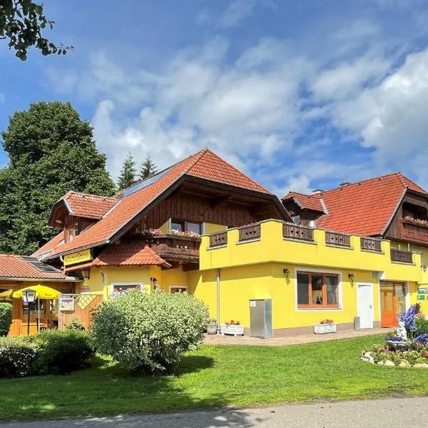 Hotel Gasthof Seeblick，位于Zeutschach的酒店