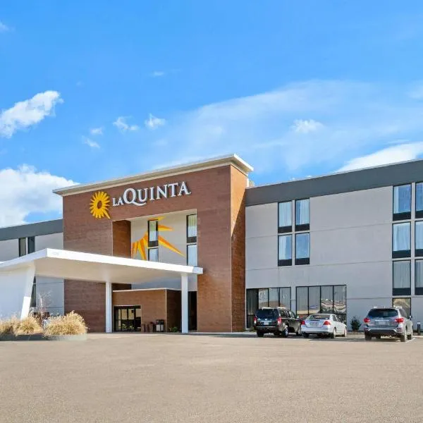 La Quinta by Wyndham Columbus MS，位于西点的酒店