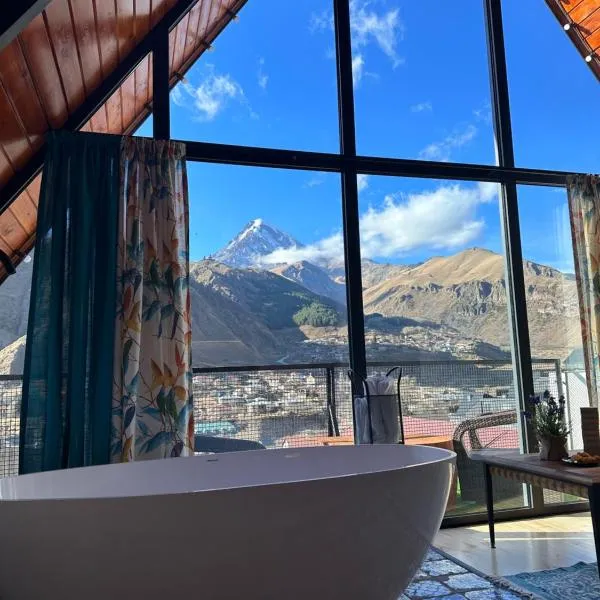 Cottage Veranda，位于卡兹贝吉的酒店