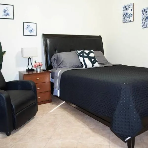 1 Min to University UTRGV 2BD 2BT town suite，位于爱丁堡的酒店