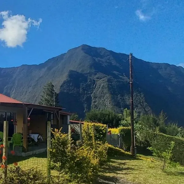 Meublé tourisme La Montagneuse，位于埃勒堡的酒店