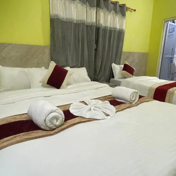 Hotel Kavya Inn，位于Upardāng Garhi的酒店