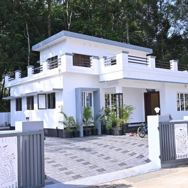Holiday Villa - Your Second Home - Kothamangalam，位于Kotamangalam的酒店