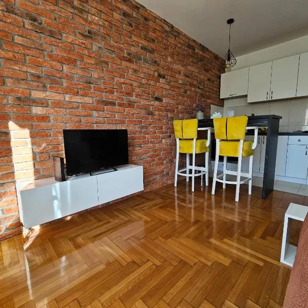 Apartman Lollita，位于巴尼亚卢卡的酒店
