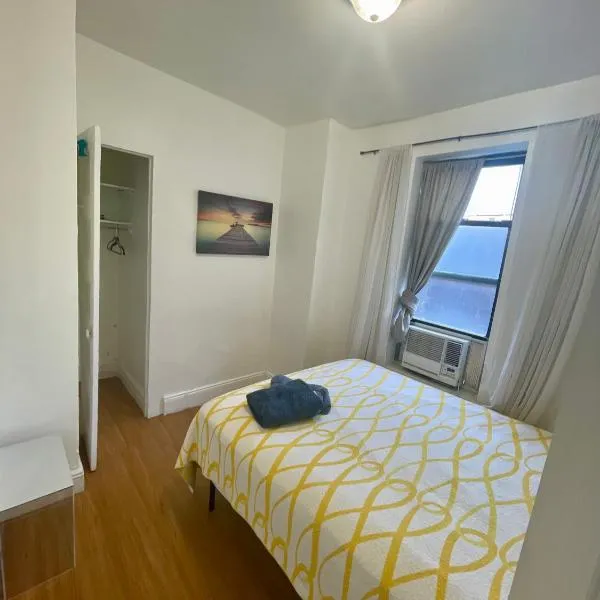 Room in a 2 Bedrooms apt. 10 minutes to Time Square!，位于西纽约的酒店