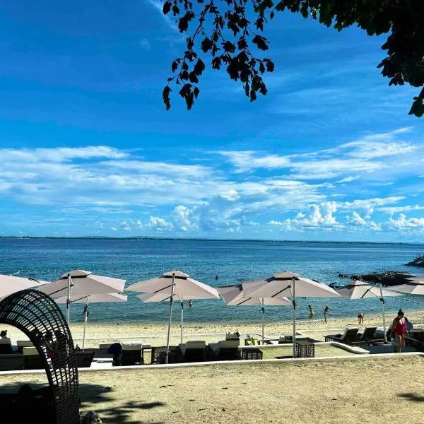 Cebu Cozy Ocean View 1BR,17th,private beach,pool,Wifi,Mactan，位于麦克坦的酒店