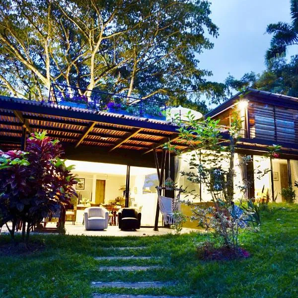 LALDEA Nirvana Eco Villa in Cerritos，位于佩雷拉的酒店