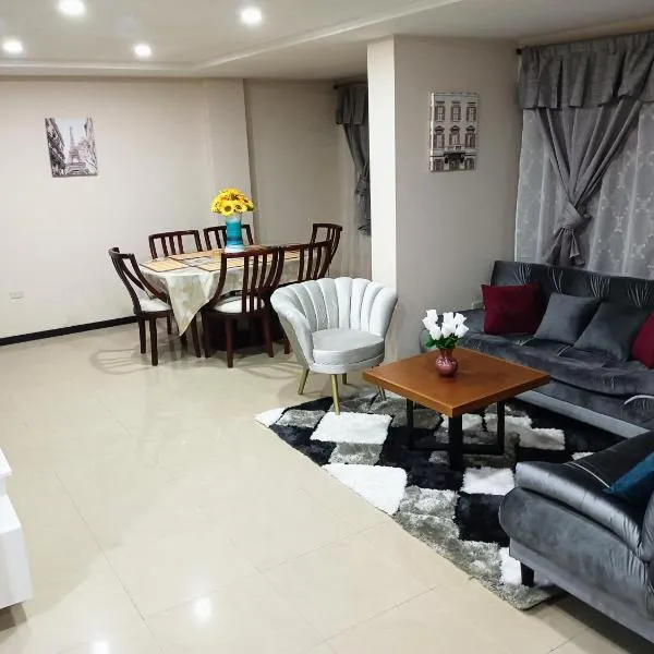 Departamento Grande con Jacuzzi，位于昆卡的酒店