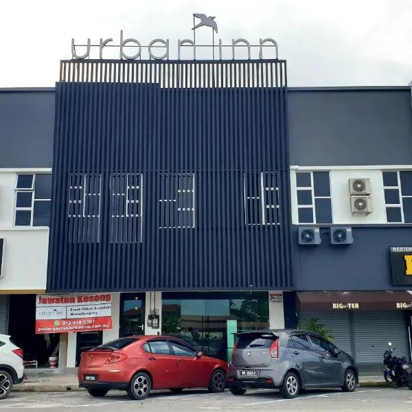 Urban Inn, Serai Wangi，位于Kampong Kubang Menderong的酒店