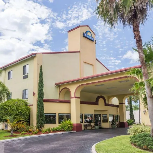 Days Inn by Wyndham Sarasota I-75，位于Osprey的酒店