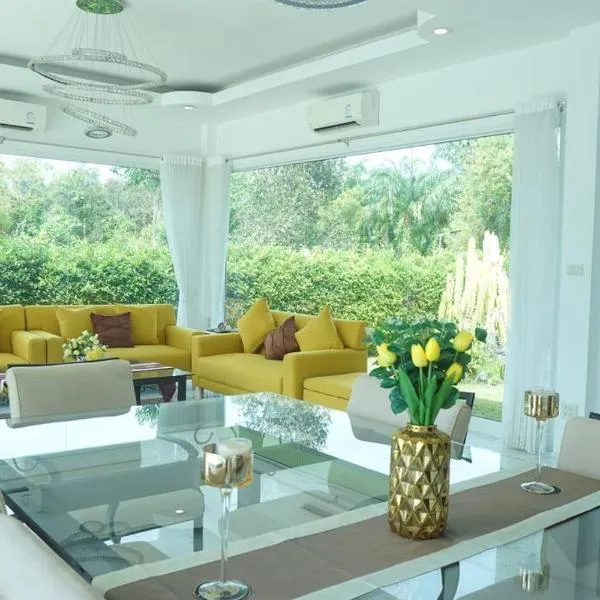 CoaSea Pool Villa - 3 Bedrooms 3.5 Bathrooms，位于春蓬的酒店