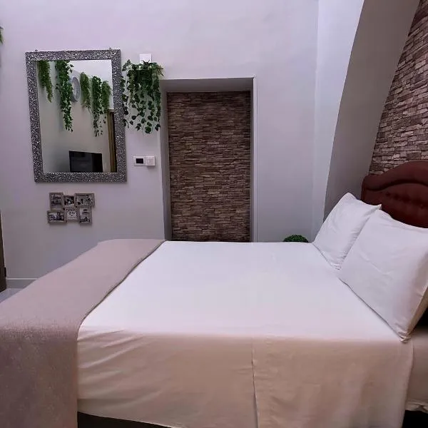 Vi Luxury Room，位于帕加尼的酒店