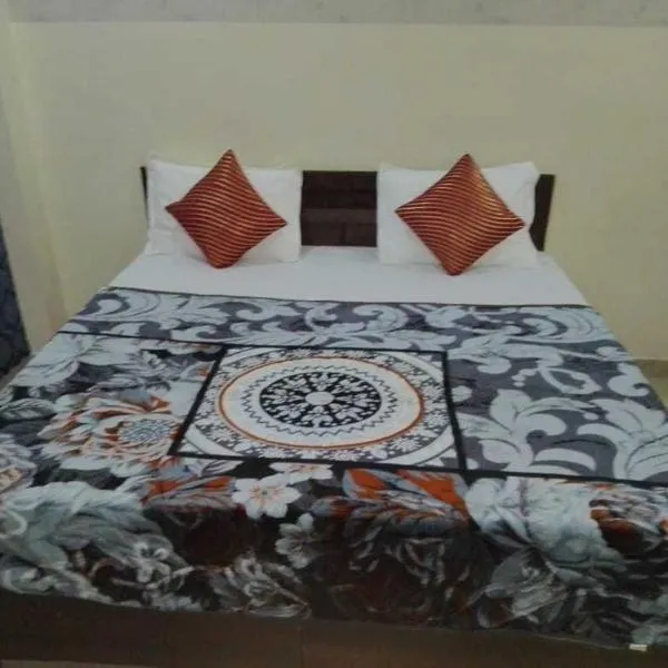 Spot ON HOME 81265 Hotel Sitasmriti，位于Phāphāmau的酒店