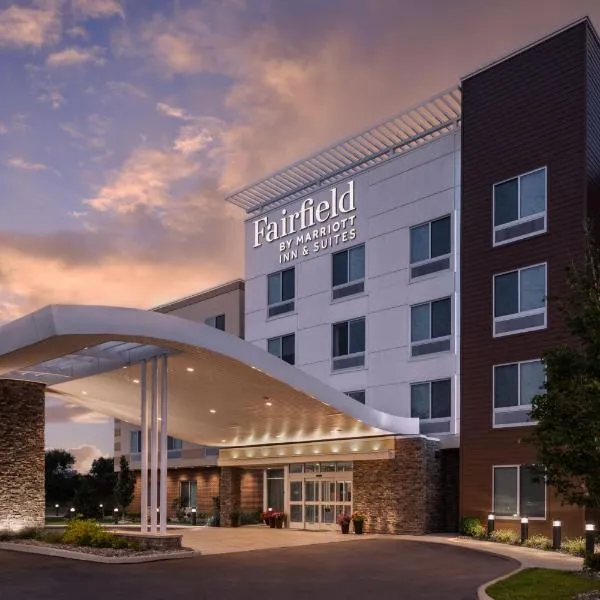 Fairfield Inn & Suites by Marriott Cleveland Tiedeman Road，位于Brooklyn的酒店