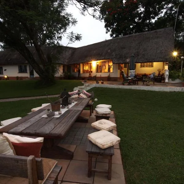 Thokozani Lodge，位于Gutshwa的酒店