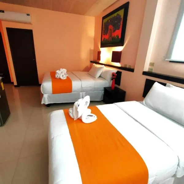 洛斯阿尔加鲁博斯旅舍，位于巴克里索莫雷诺港的酒店