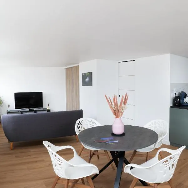 Charmant appartement proche de Clermont-Ferrand，位于沙托盖的酒店