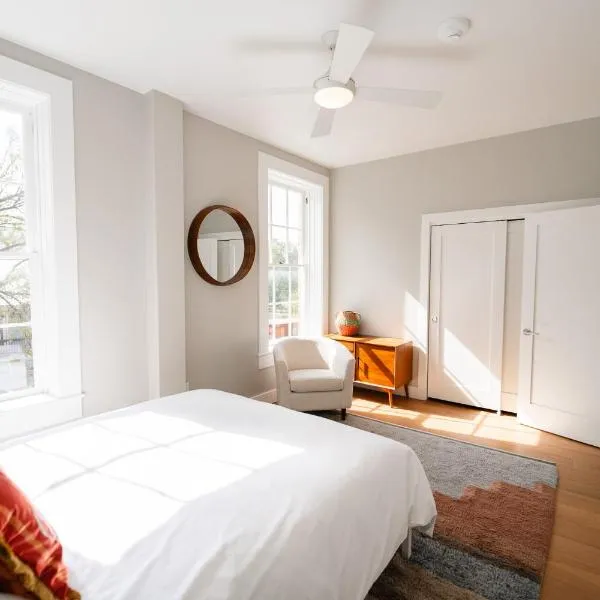 Western 1924 Luxury Lofts，位于Martindale的酒店