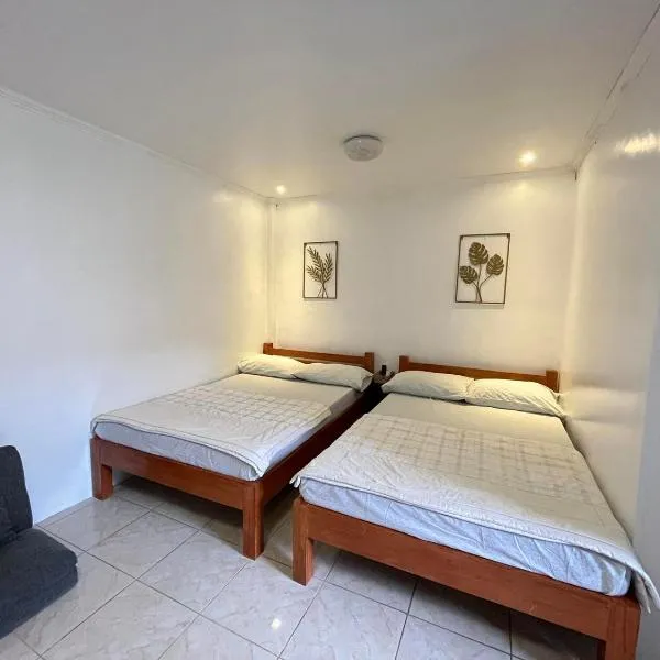 Nolina's Transient Rooms - Alaminos, Pangasinan，位于阿拉米诺斯的酒店