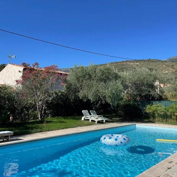 Bas de villa avec accès piscine près de Nice Cannes Monaco，位于卡罗的酒店