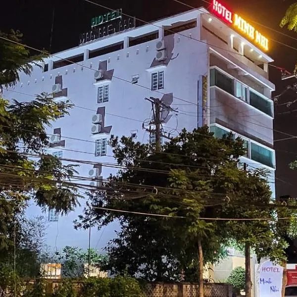 明尼酒店，位于Tân Tạo的酒店
