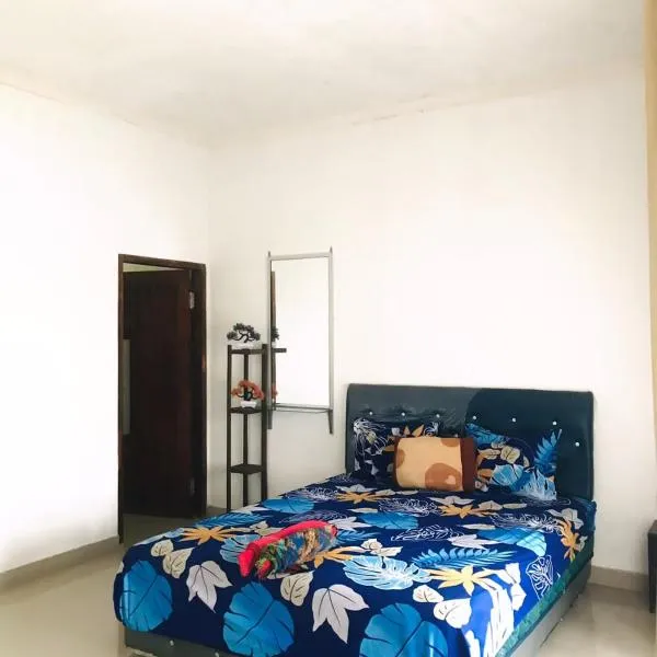 Adi Guest house，位于Gili Gede的酒店