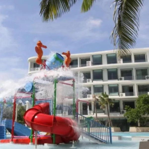 Water park Rawai Beach 200m Nai Han king bedroom，位于拉威海滩的酒店