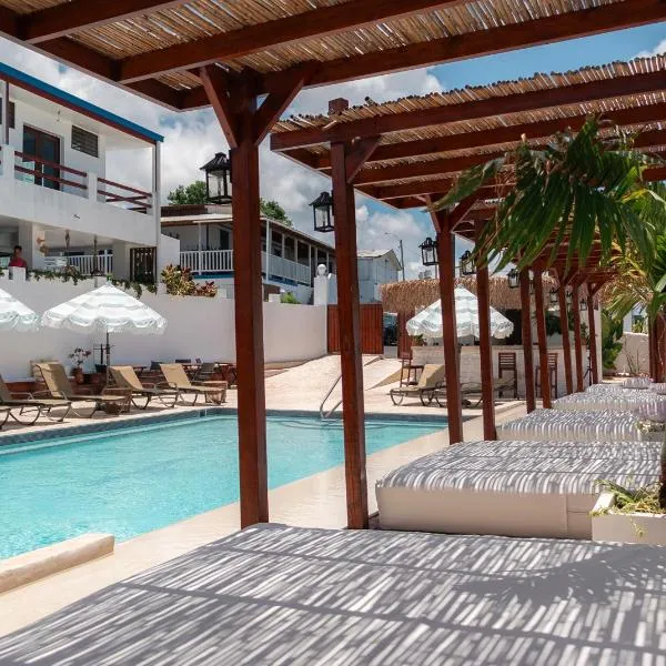 Parguera Plaza Hotel - Adults Only，位于Sabana Grande的酒店