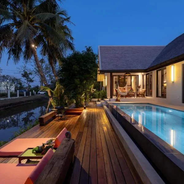 Entire Luxury Private Pool Villa No.8 Chiang Mai，位于南奔的酒店