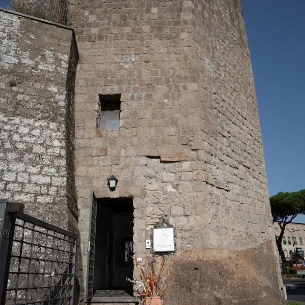 La torre del Viterbino Experience Struttura convenzionata con impianti termali，位于维泰博的酒店