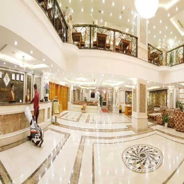 A25 Luxury Hotel，位于Cong Luận的酒店
