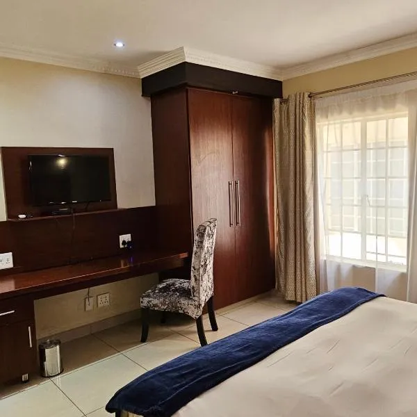 Booth Suite Hotel Mafikeng，位于梅富根的酒店