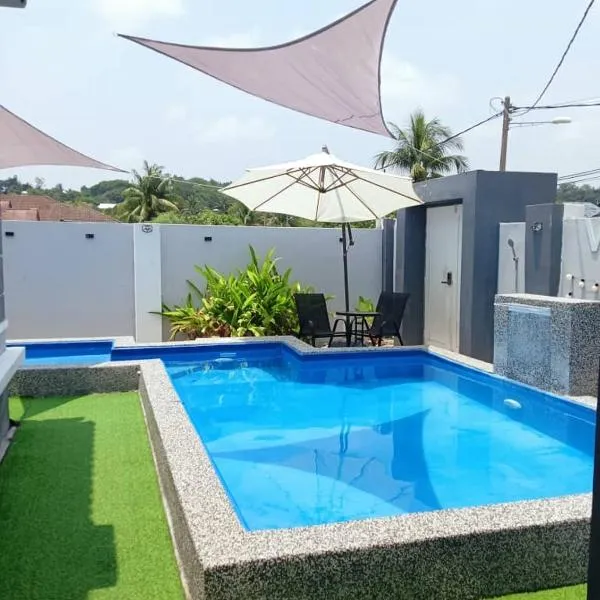 kelabu homestay with private pool，位于Bemban的酒店