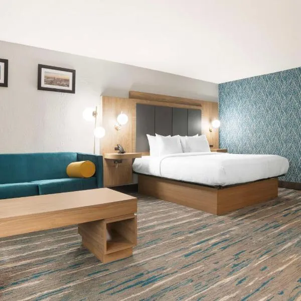 Best Western Plus Mobile Inn and Suites，位于莫比尔的酒店