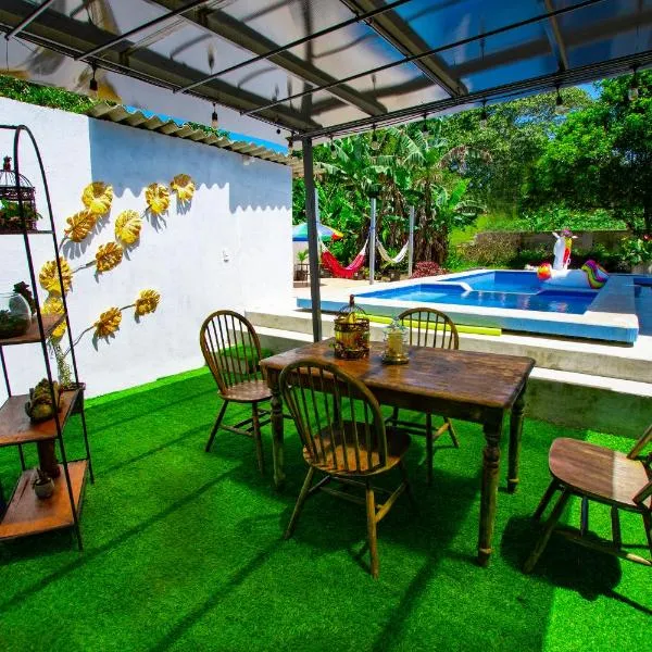 Amancay House, Jacuzzi and Pool，位于圣克里斯托瓦尔的酒店