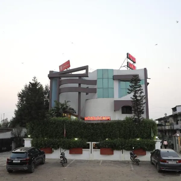 HOTEL GOKUL，位于Khari Rohar的酒店
