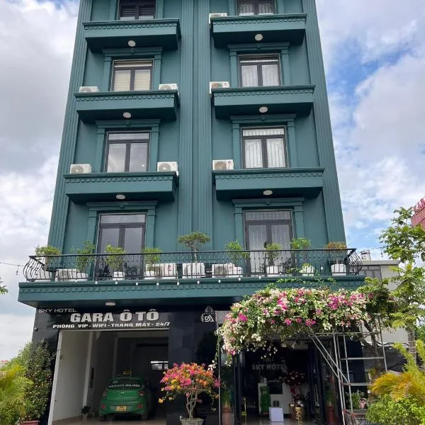 Sky Hotel，位于Hương Vỹ的酒店