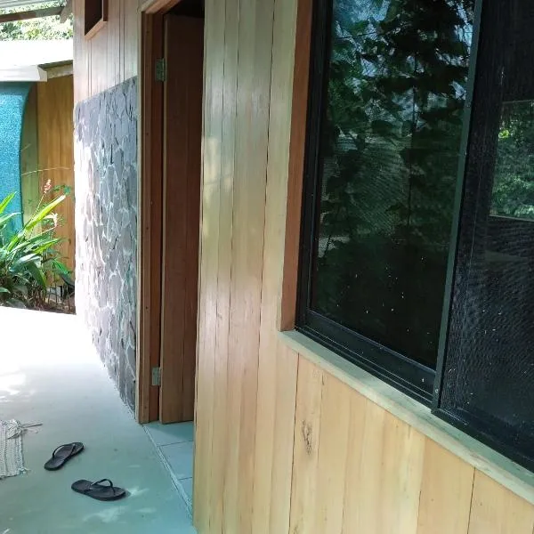 Cabañas Bajo Bosque Drake，位于德雷克的酒店