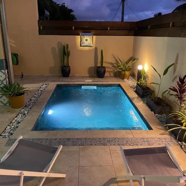 Le Riad Private Pool Piscine privée，位于圣皮埃尔的酒店