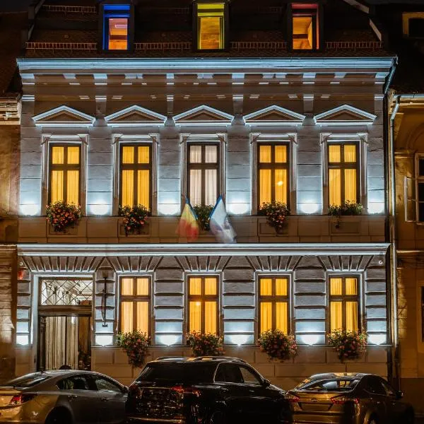 CASA CHITIC - HOTEL & RESTAURANT- Str Nicolae Balcescu 13，位于布拉索夫的酒店