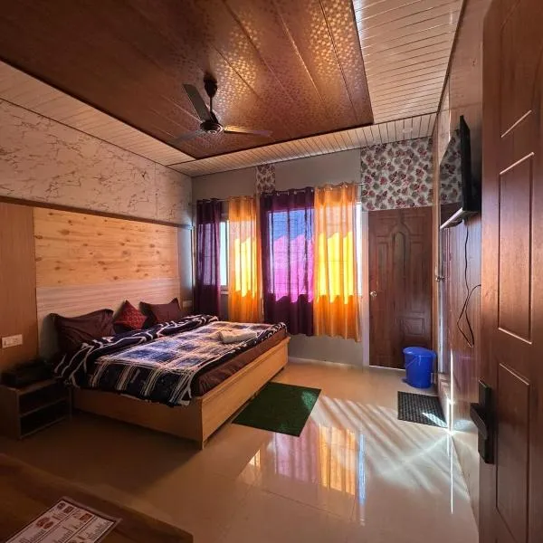 Kanatal's Valley View INN，位于卡纳塔尔的酒店