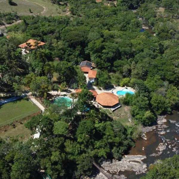 CASA DO RIO HOTEL FAZENDA，位于戈亚斯州科伦巴的酒店