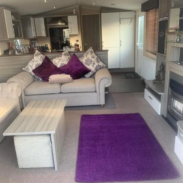 Haven Lakeland 3 Bed Luxury Caravan，位于Flookburgh的酒店