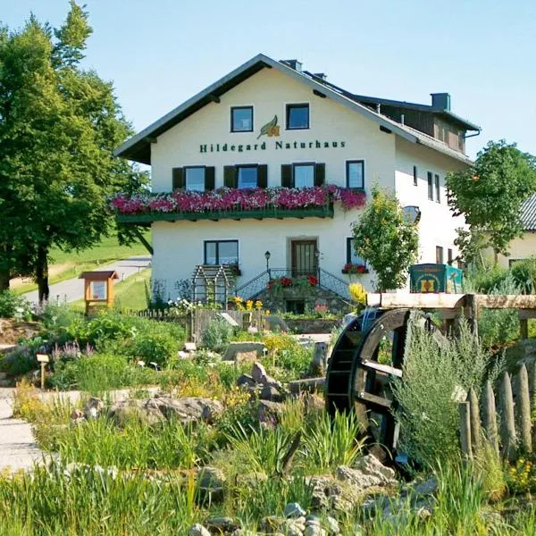 希尔德加德自然旅馆，位于Michaelbeuern的酒店