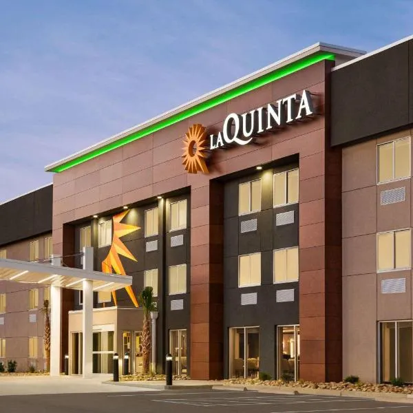 La Quinta Inn by Wyndham Columbia NE Fort Jackson，位于Dentsville的酒店