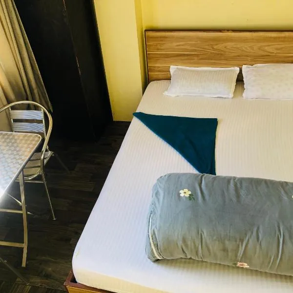Universal Hotel & Lodge - Gorkha，位于Gorkhā的酒店