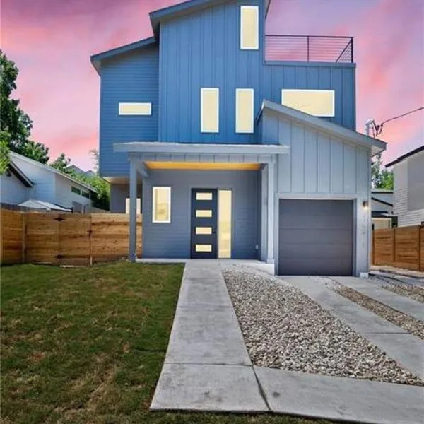 East Austintacious - artsy, walkable 4BR 4BA，位于奥斯汀的酒店